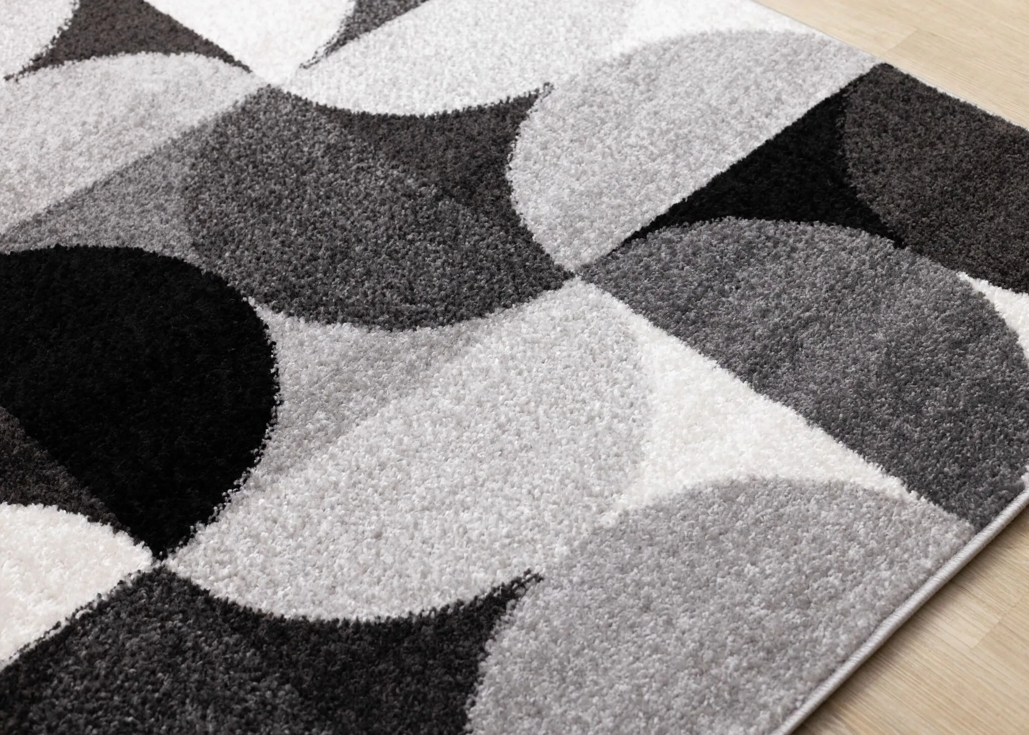Eclipse 5'3" x 7'7" Mid-Century Modern Design Area Rug - Grey, Black, White