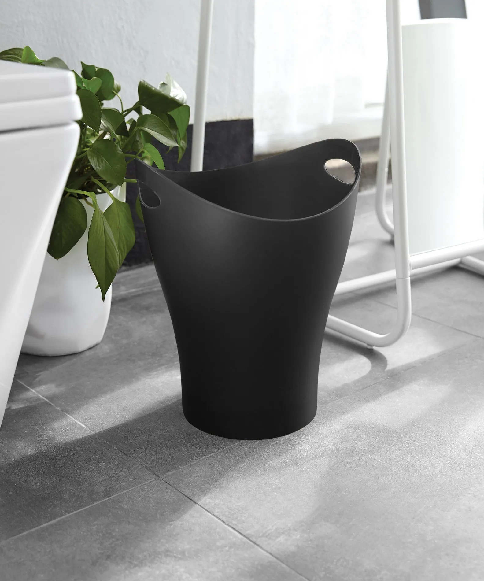 Garbino Trash Can