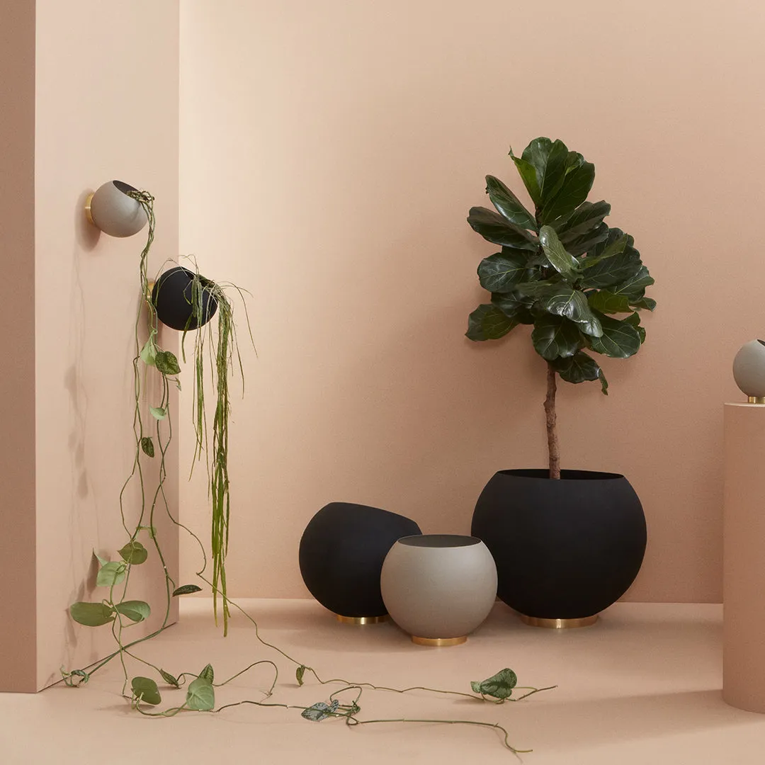 Globe Wall Flowerpot - Small (Order Quantity: 4)