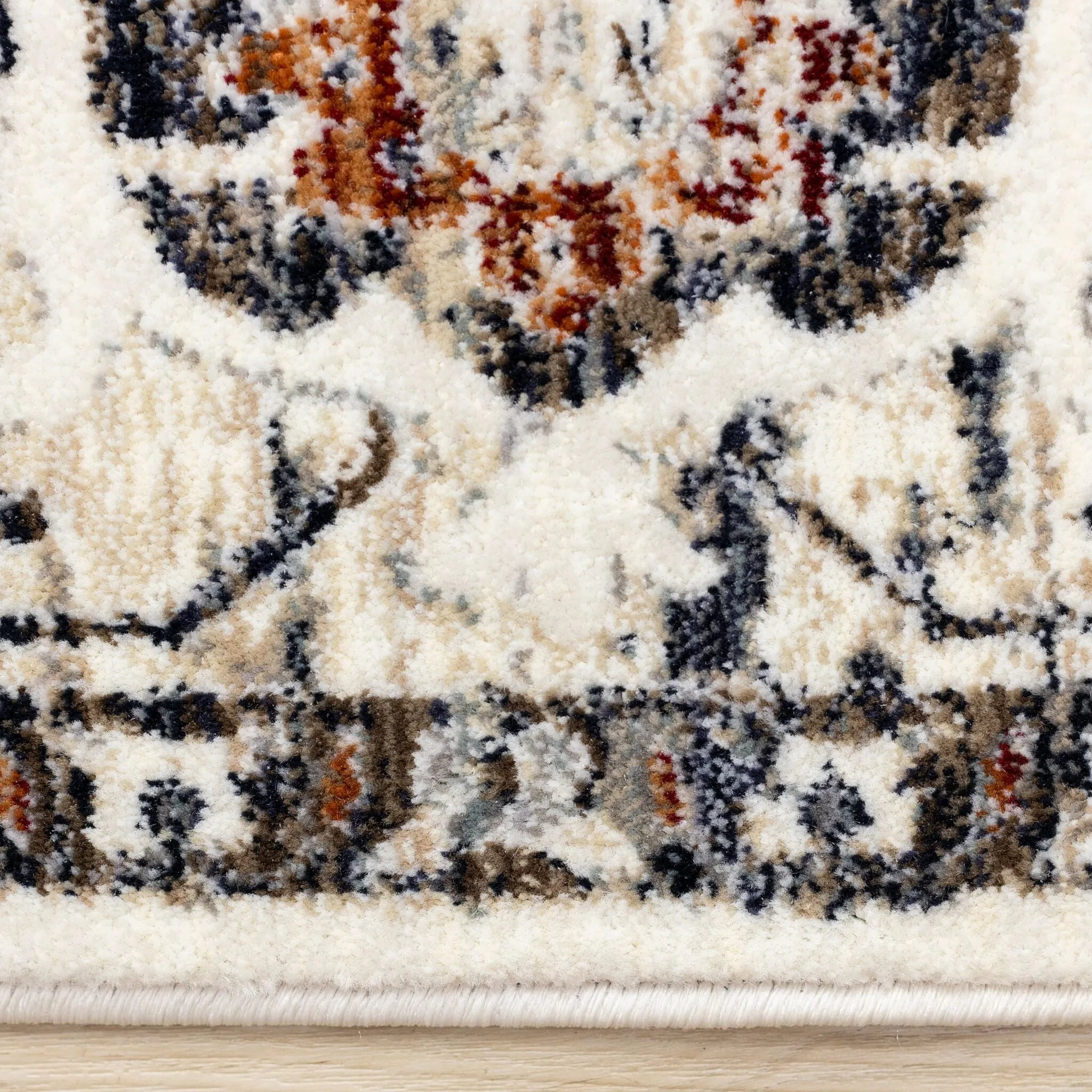 Serene 5'3" x 7'7" Intricate Border Area Rug